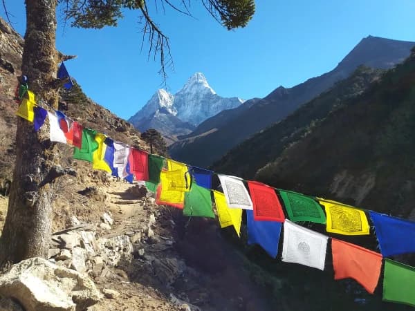 Amadablam 2